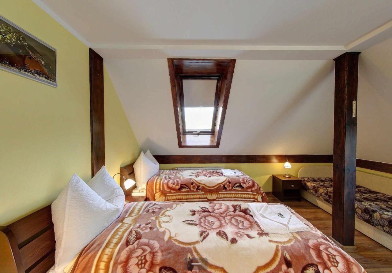 Villa Jura Pokoje Goscinne Zarki Buitenkant foto