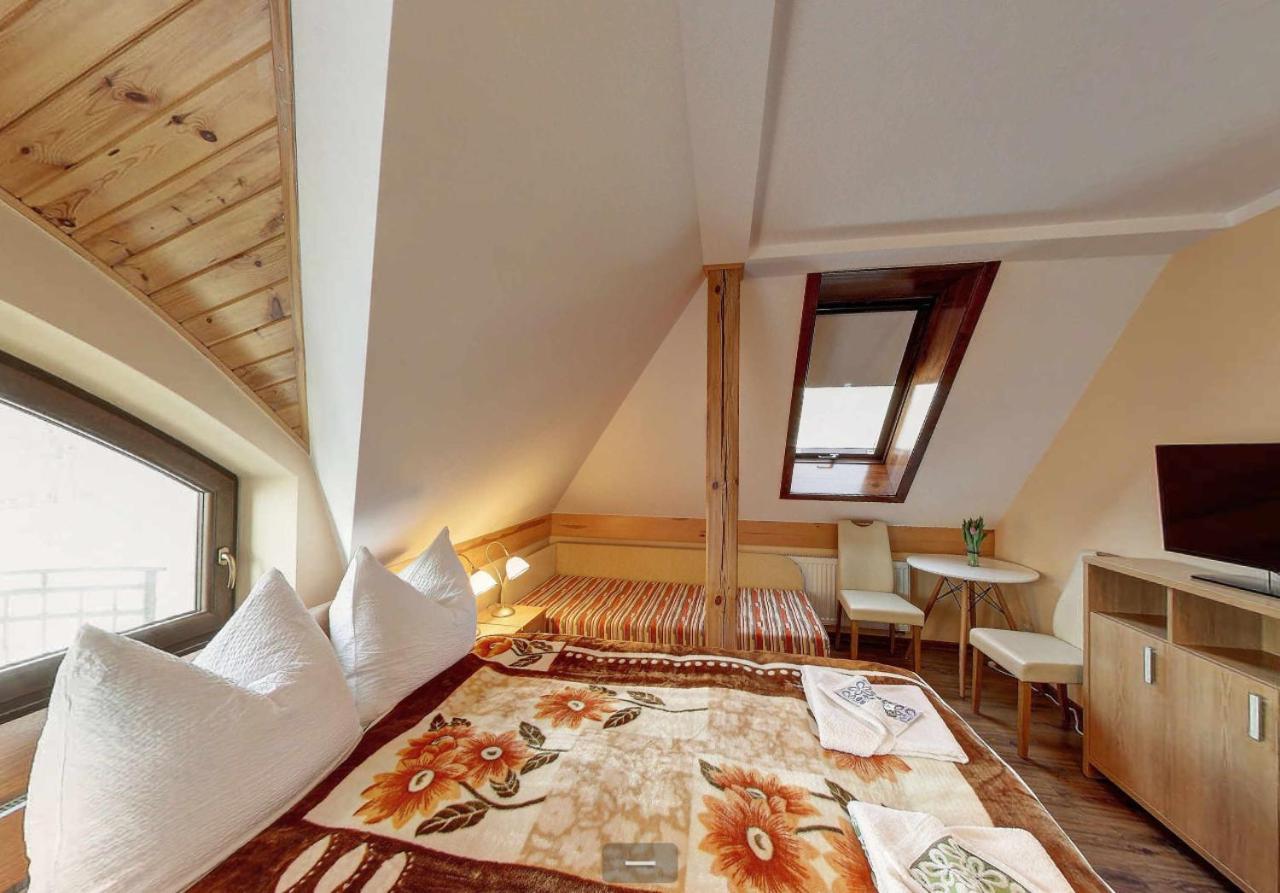 Villa Jura Pokoje Goscinne Zarki Buitenkant foto