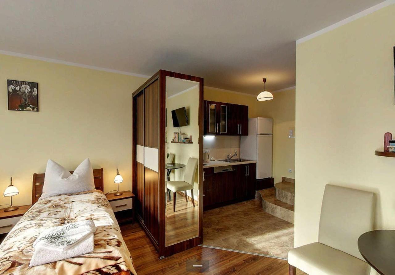 Villa Jura Pokoje Goscinne Zarki Buitenkant foto