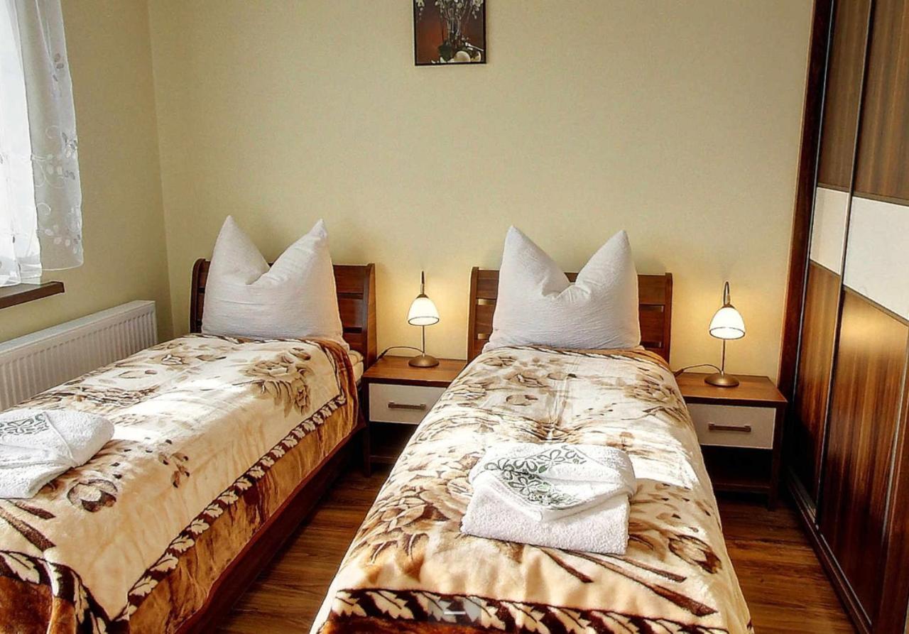 Villa Jura Pokoje Goscinne Zarki Buitenkant foto