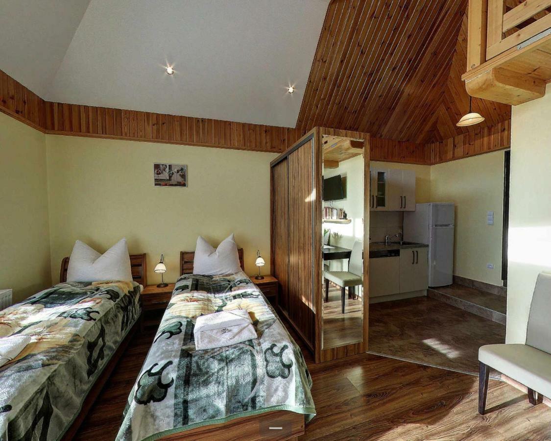 Villa Jura Pokoje Goscinne Zarki Buitenkant foto